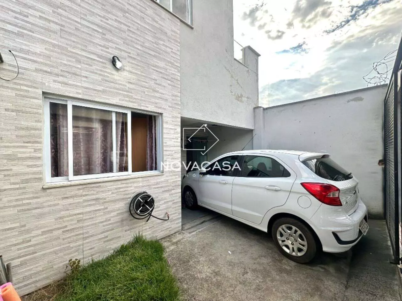 Casa com 2 Quartos à Venda, 70 m² em Santa Mônica - Belo Horizonte