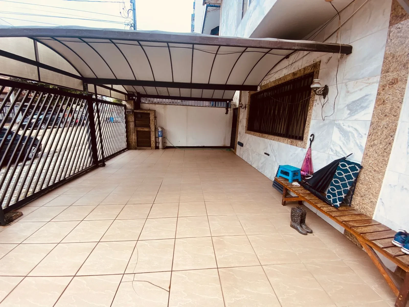 Imagem Sobrado com 4 Quartos à Venda, 255 m² em Embaré - Santos