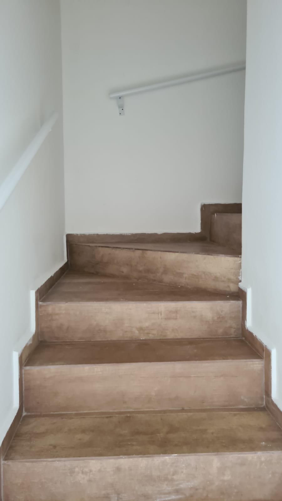 Foto do imóvel: Sobrado com 2 Quartos para Alugar, 76 m²em Residencial Algarve - Mogi das Cruzes