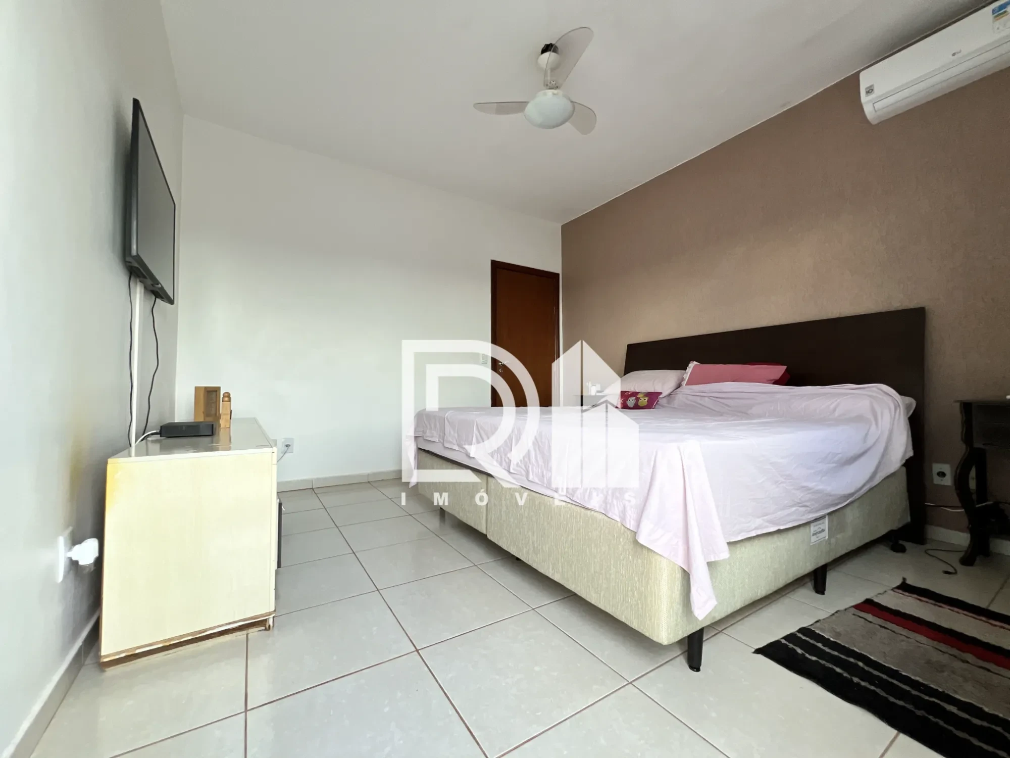 Imagem Casa de Condomínio com 4 Quartos à Venda, 400 metro em Setor Habitacional Vicente Pires - Brasília