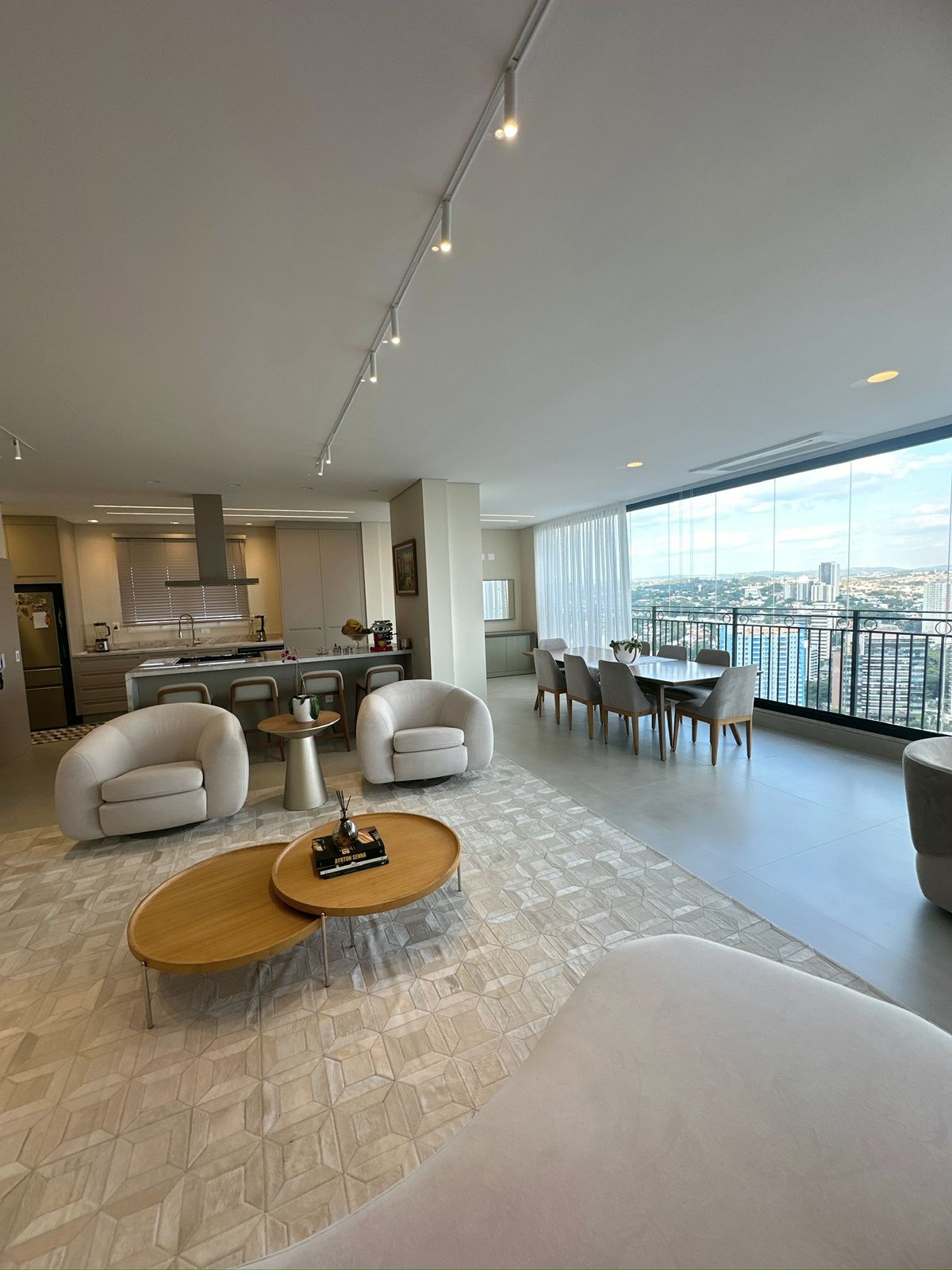 Imagem Apartamento com 3 Quartos à Venda ou Locação, 256 m² em Cambuí - Campinas