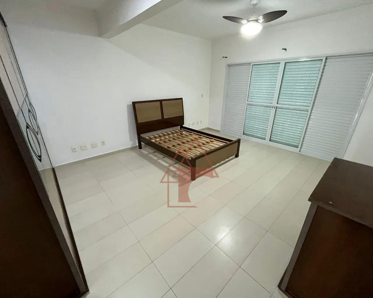 Imagem Sobrado com 4 Quartos à Venda, 151 m² em Embaré - Santos