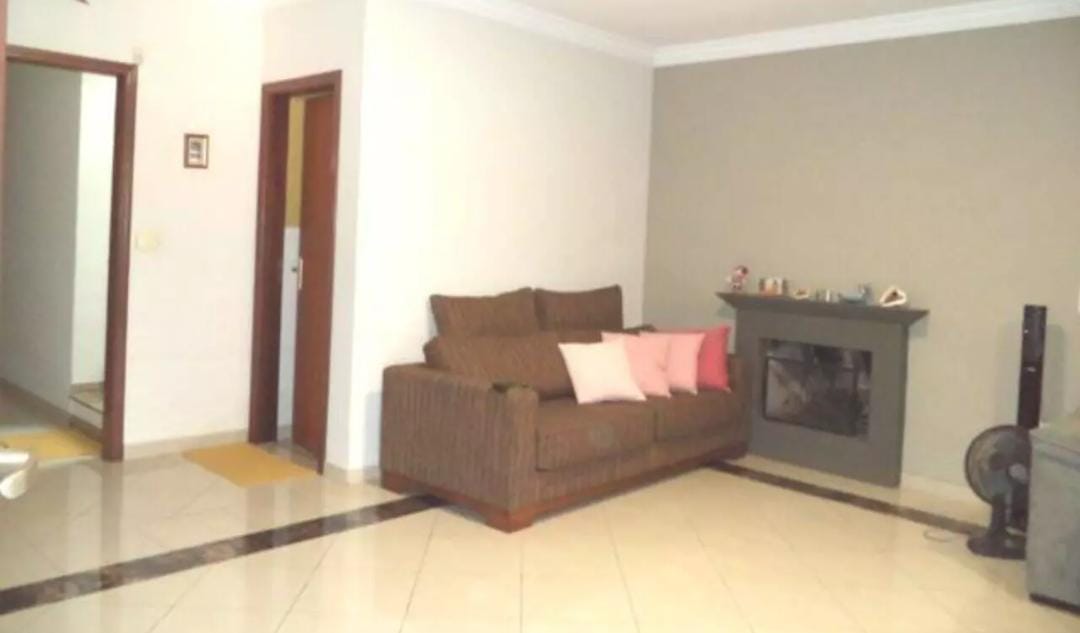 Foto do imóvel: Casa com 4 Quartos à Venda, 330 m² em Vila Petrópolis - Atibaia