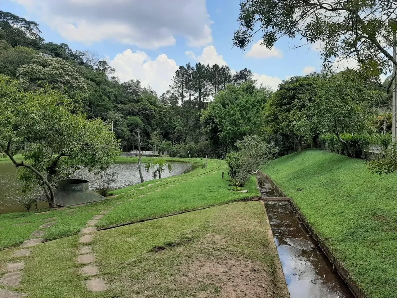 Imagem Chácara com 4 Quartos à Venda, 464 m² em Botujuru (Botujuru) - Campo Limpo Paulista