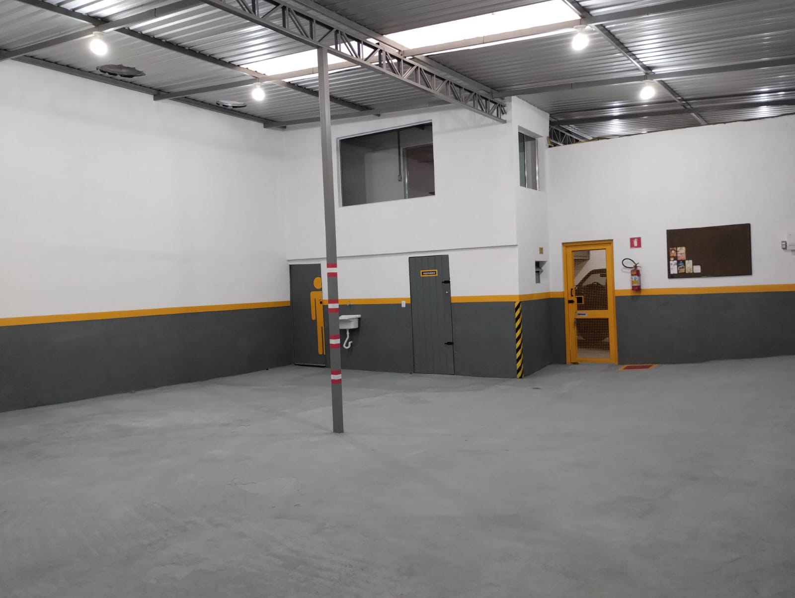 Galpão à Venda, 195 m²em Vila São Nicolau - São Paulo