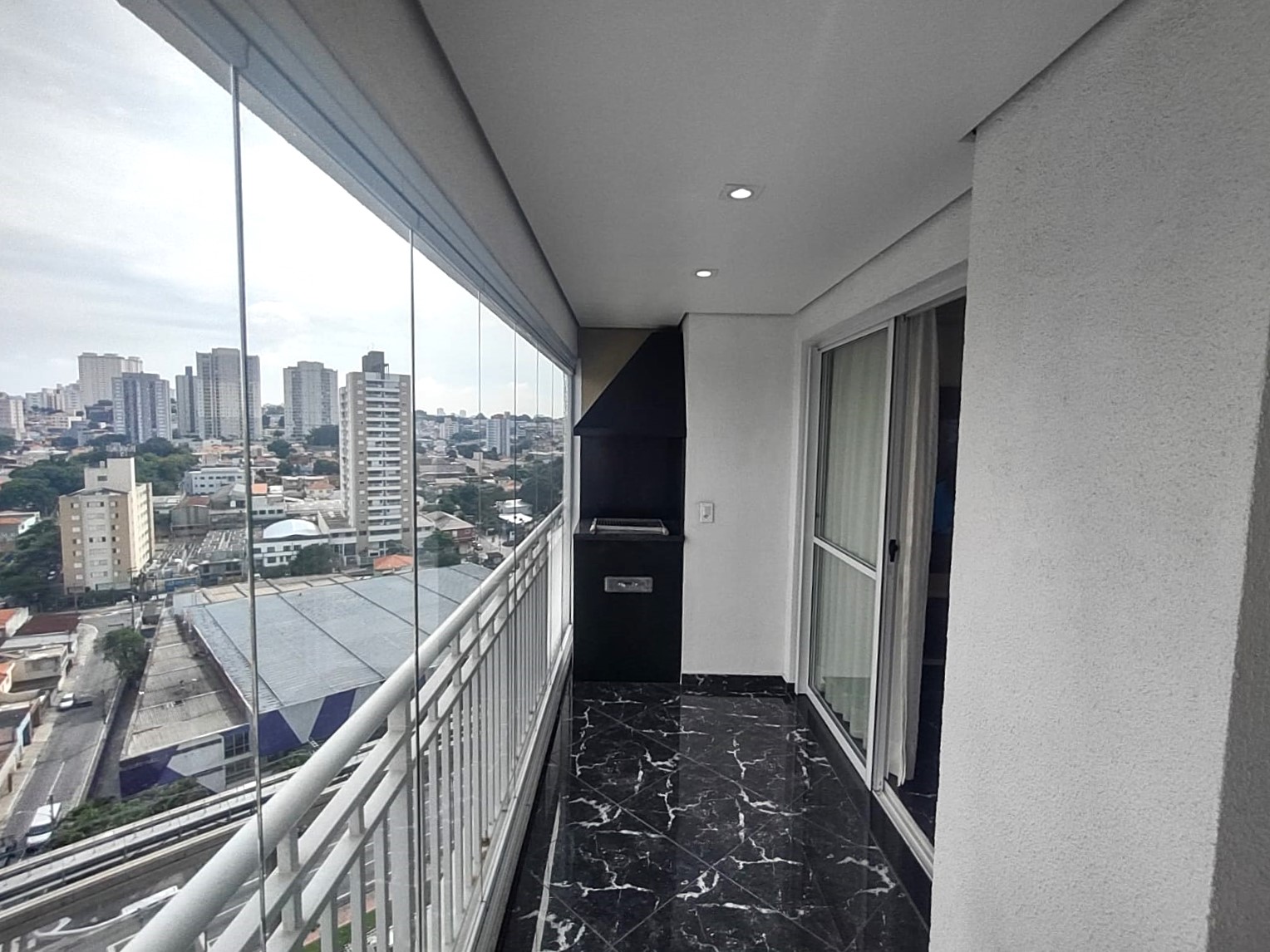 Imagem Apartamento com 2 Quartos à Venda, 77 m²em Jardim Avelino - São Paulo