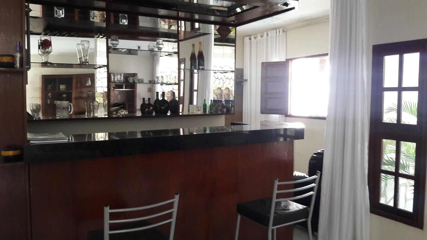 Imagem Casa com 3 Quartos à Venda, 210 m²em Catolé - Campina Grande