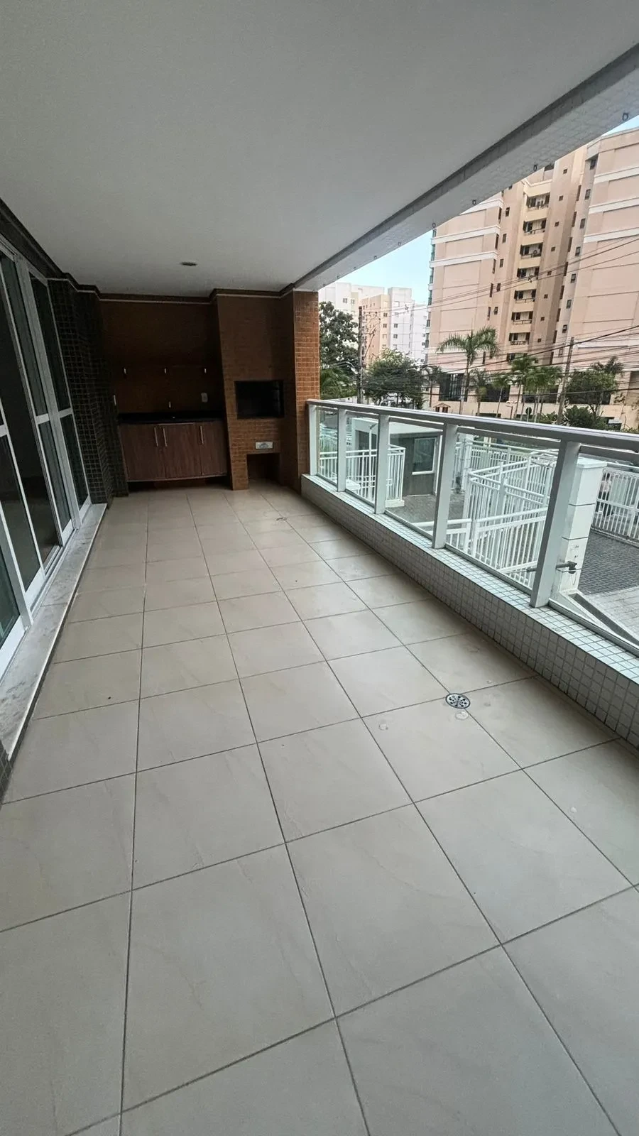 Imagem Apartamento com 4 Quartos à Venda ou Locação, 141 metros em Alphaville I - Salvador