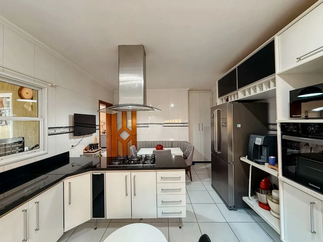 Imagem Casa de Condomínio com 4 Quartos à Venda, 368 m² em Jardim Indaiá - Embu das Artes