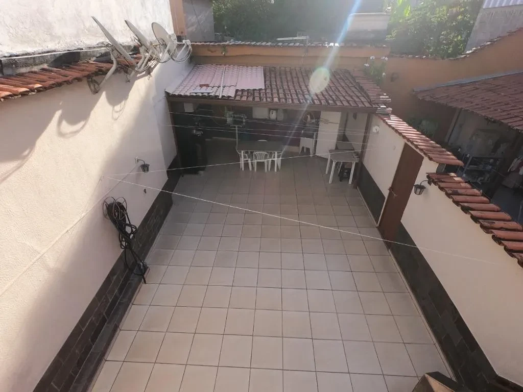 Imagem Casa com 2 Quartos à Venda, 100 m² em Planalto - Belo Horizonte