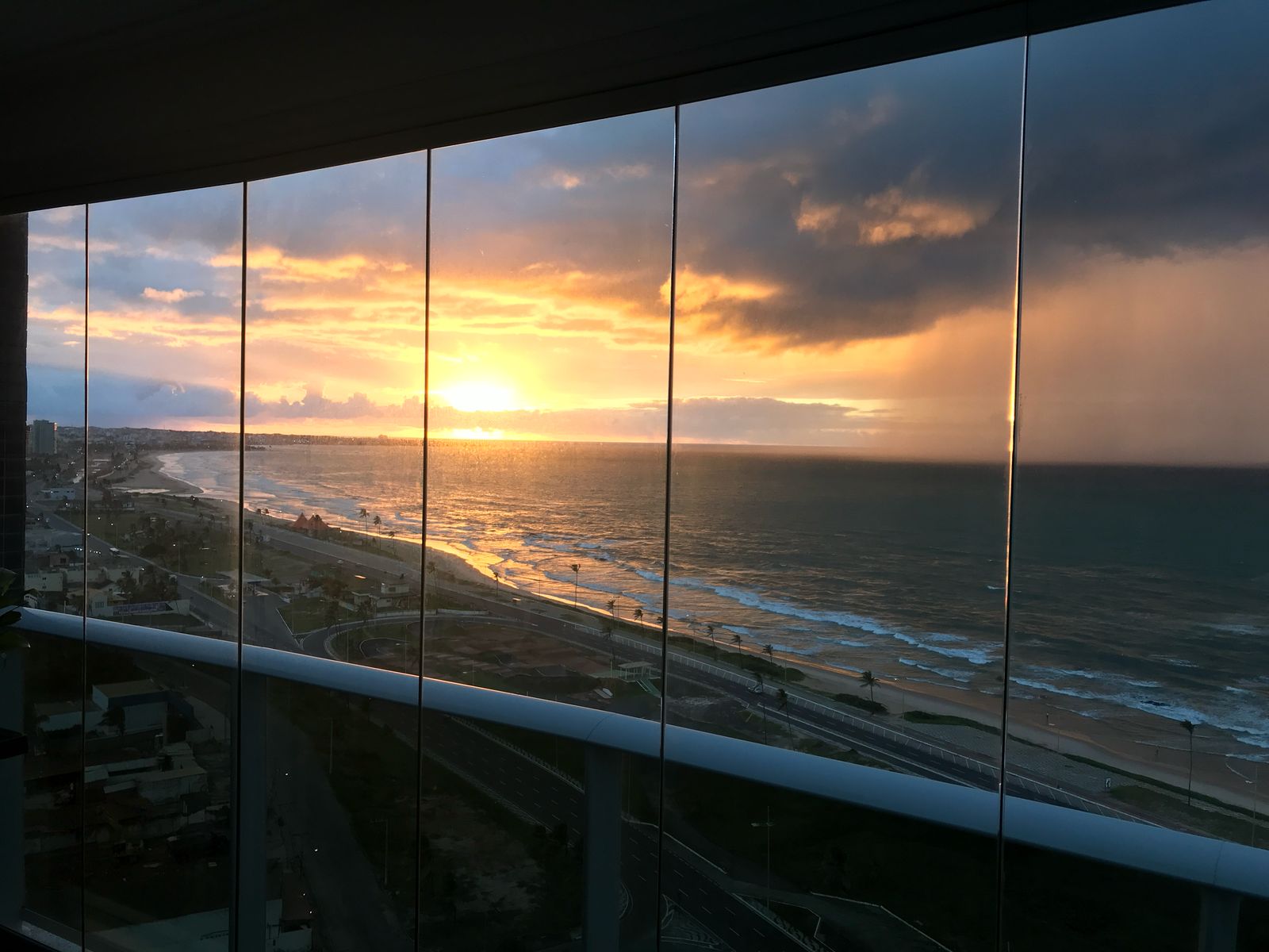 Foto do imóvel: Apartamento com 4 Quartos à Venda, 200 m² em Pituaçu - Salvador