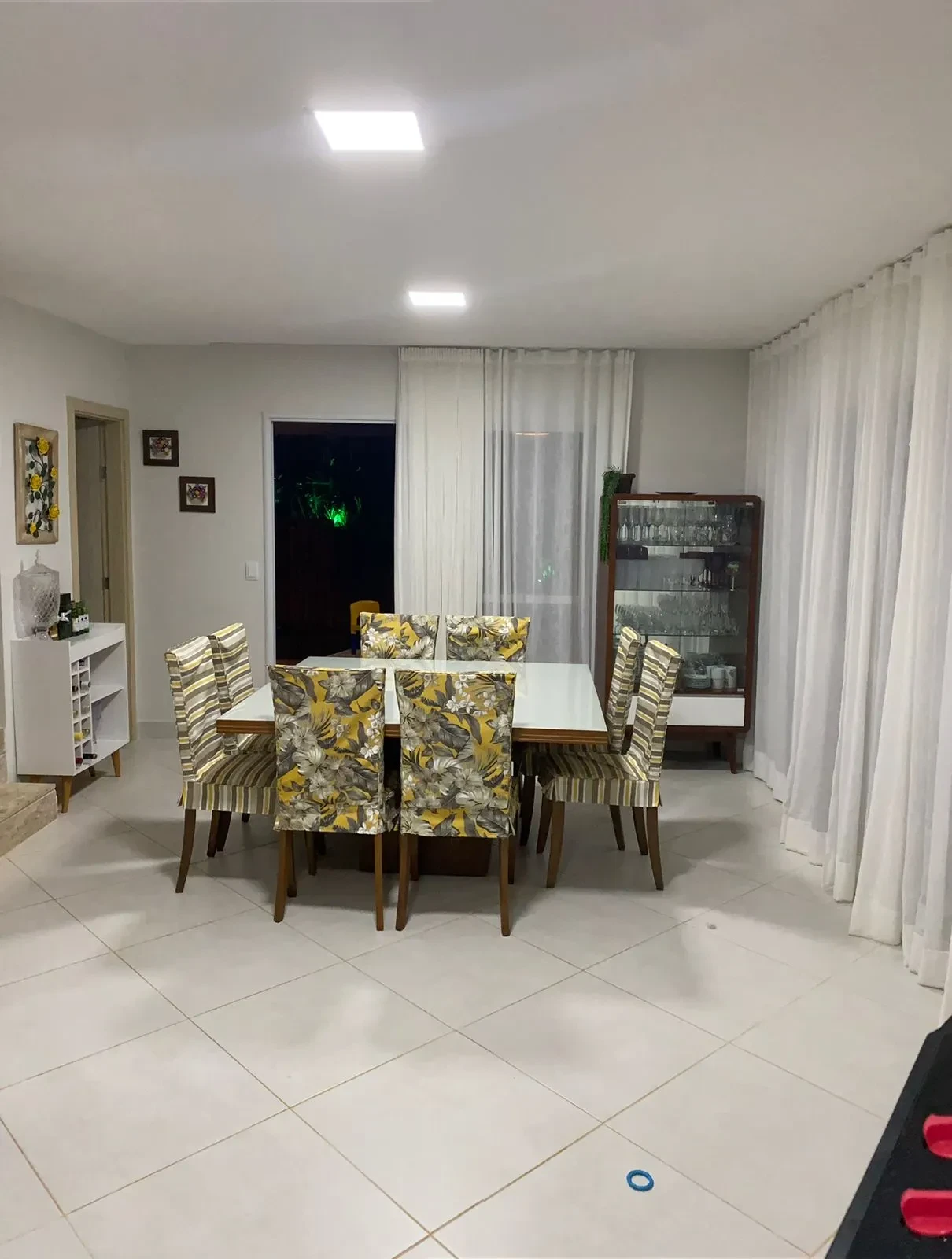 Imagem Casa em Condomínio à venda em Praia do Forte - Açu da Torre - Condomínio fechado com piscina e academia