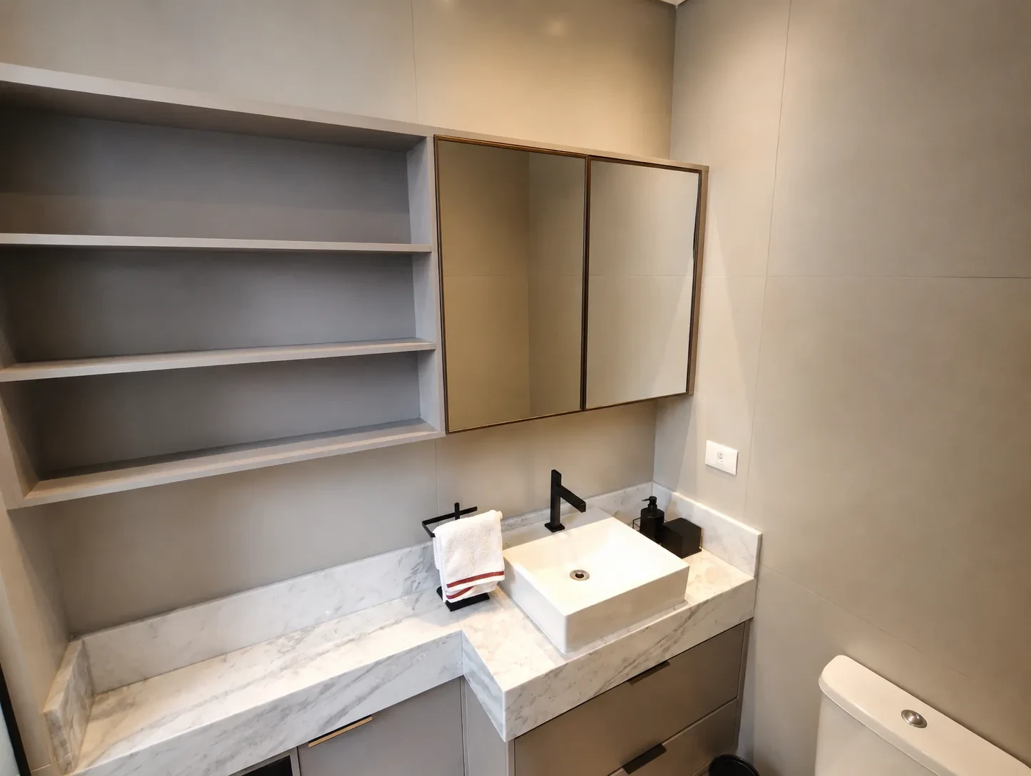 Imagem Apartamento com 2 Quartos à Venda, 75 m² em José Menino - Santos