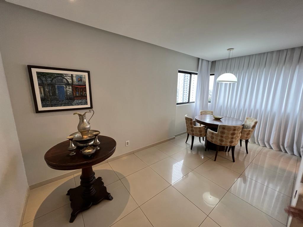 Imagem Apartamento com 4 Quartos à Venda, 226 m² em Monteiro - Recife