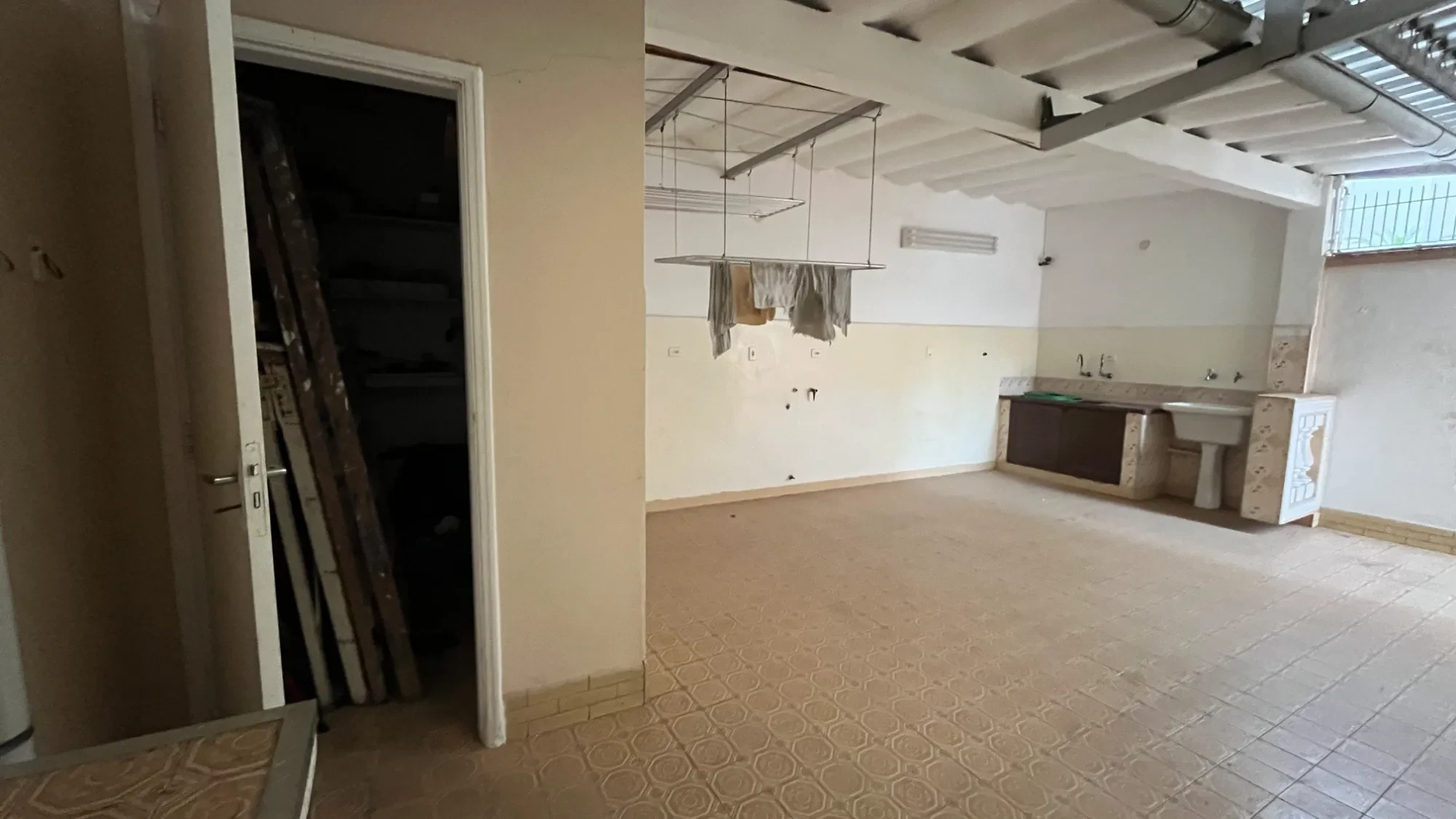 Imagem Sobrado com 4 Quartos à Venda, 295 m² em Aparecida - Santos