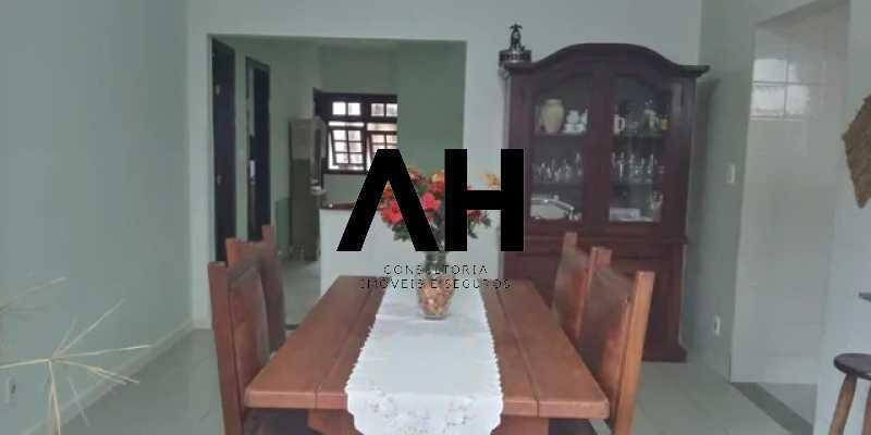 Imagem Casa com 5 Quartos para Alugar, 400 m²em Itaipu - Niterói