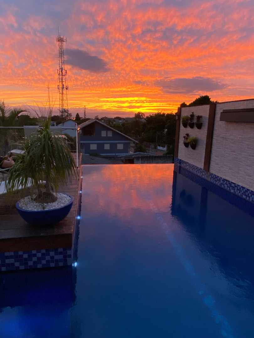 Imagem Casa com 4 Quartos à Venda, 600 m² em Pedra Redonda - Porto Alegre