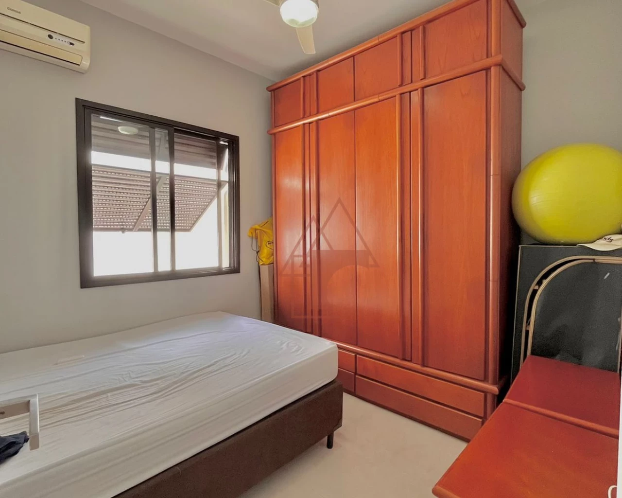 Imagem Casa com 4 Quartos à Venda, 129 m² em Vila Nova - Cubatão