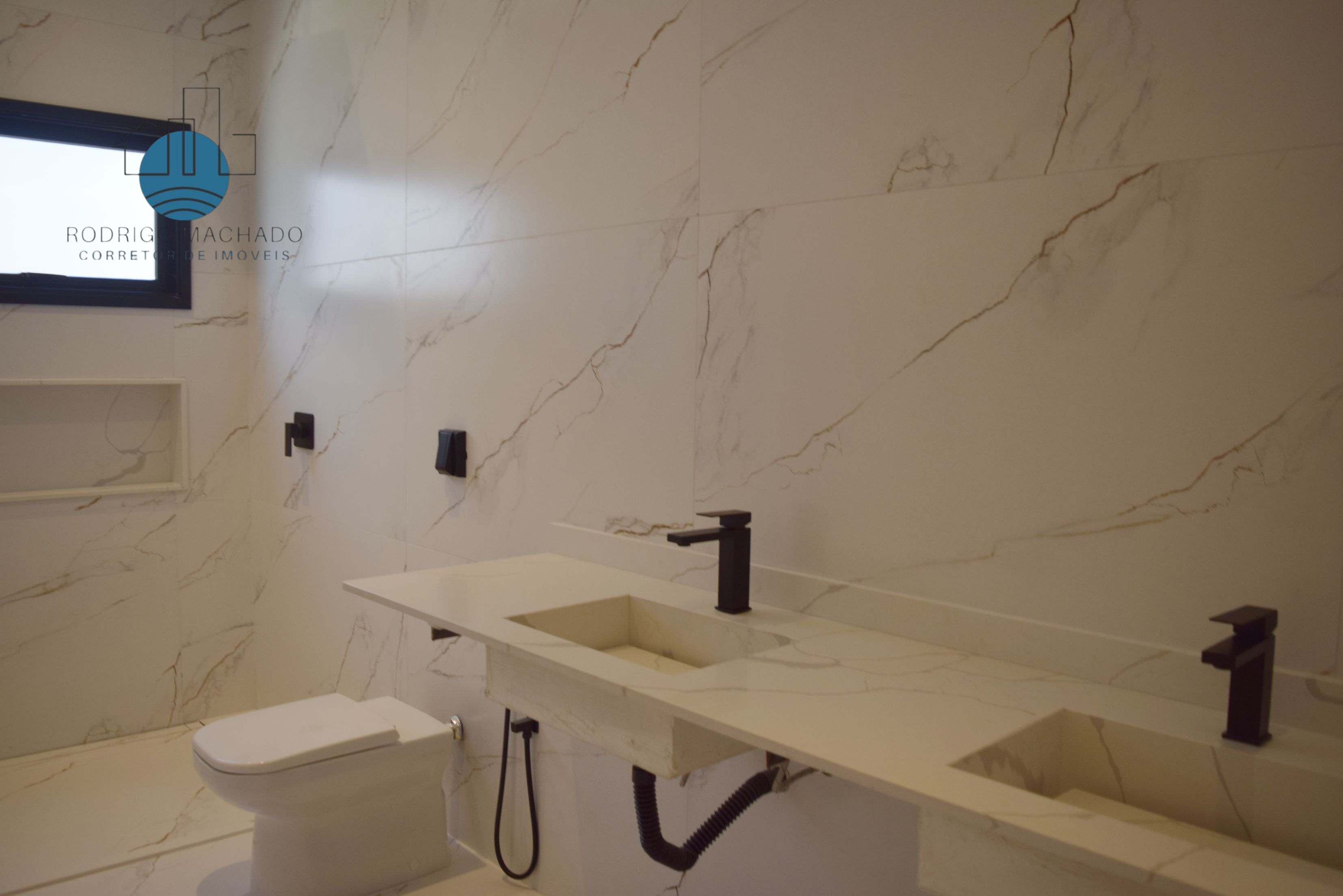 Imagem Casa de Condomínio com 4 Quartos à Venda, 313 m² em San Fernando Valley - Atibaia