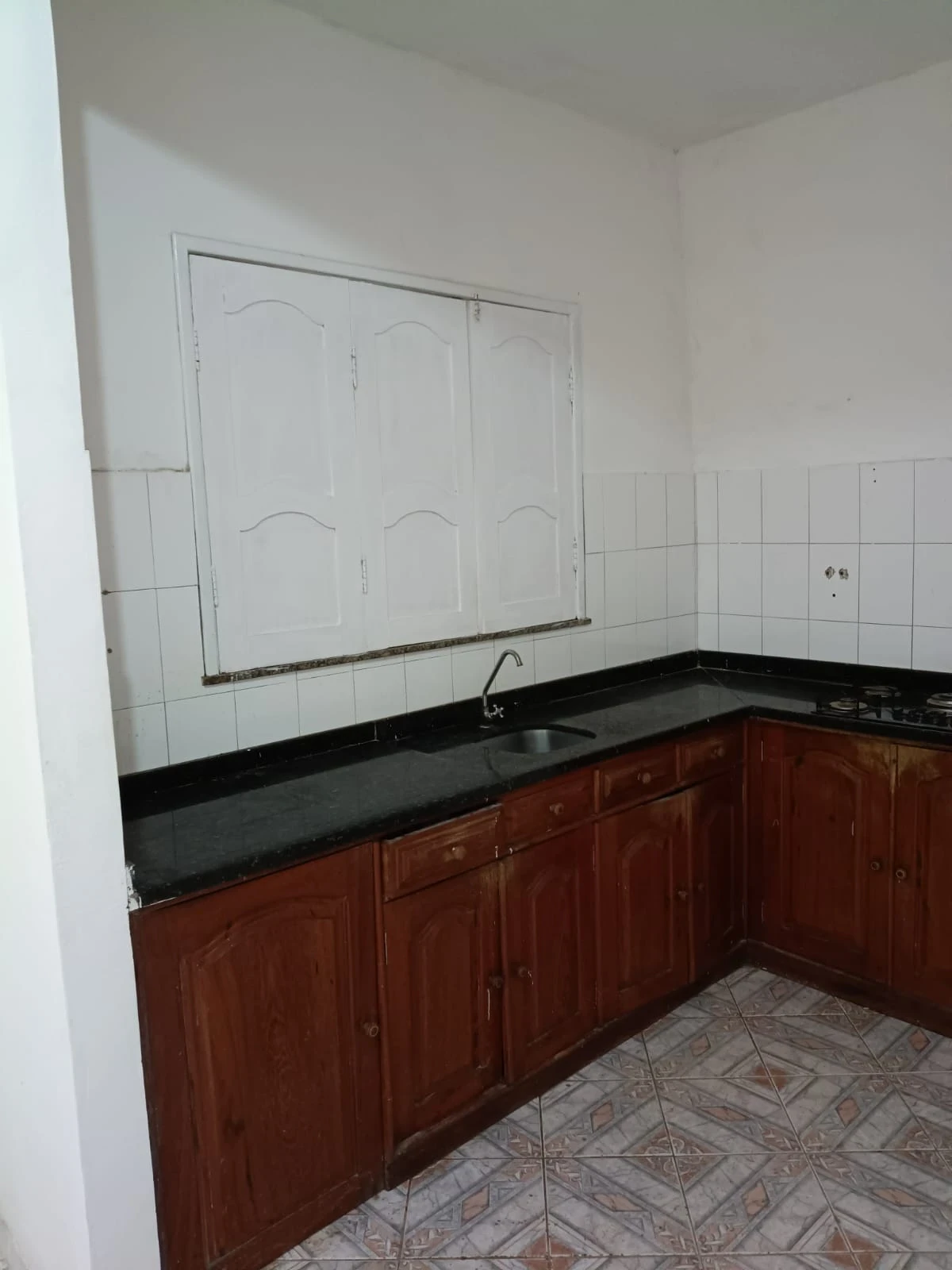 Imagem Casa com 5 Quartos para Alugar, 240 metros em Marambaia - Belém