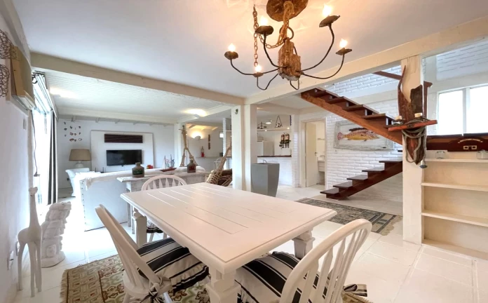 Imagem Casa de Condomínio com 3 Quartos à Venda, 14.000 m² em Geribá - Armação dos Búzios