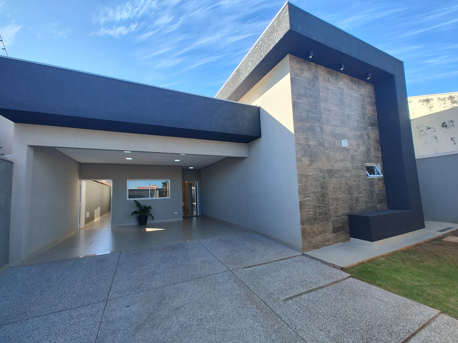 Casa com 3 Quartos à Venda, 250 m² em Vila Vilas Boas - Campo Grande