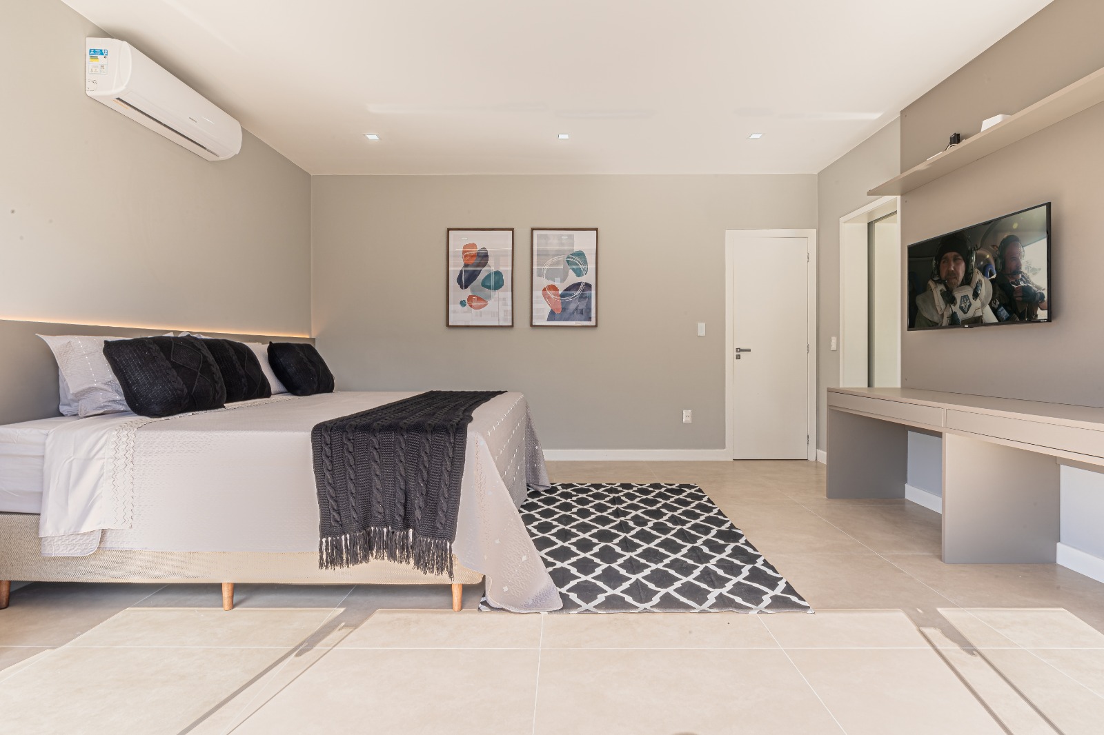 Imagem Casa de Condomínio com 3 Quartos à Venda, 202 m² em Vargem Pequena - Rio de Janeiro