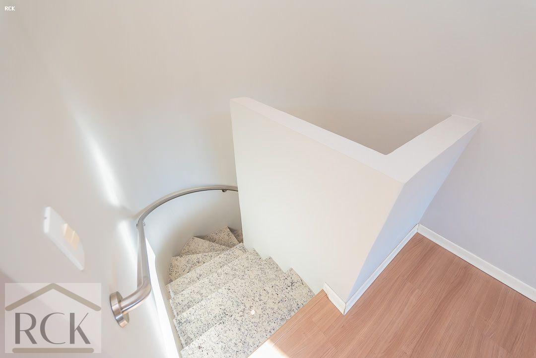 Imagem Sobrado com 3 Quartos à Venda, 162 m²em Uberaba - Curitiba