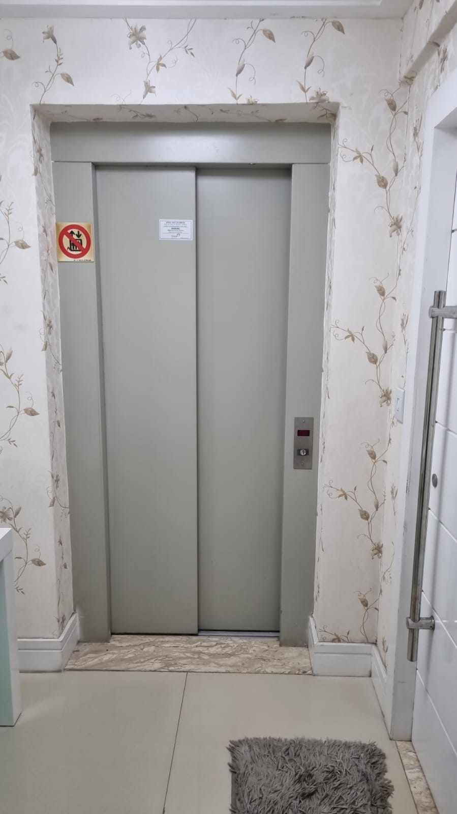 Imagem Apartamento com 3 Quartos para Alugar, 172 m²em Nazaré - Belém