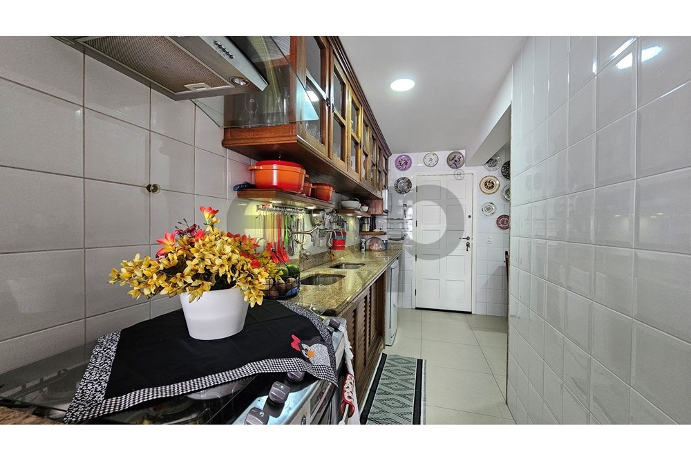 Imagem Apartamento com 3 Quartos à Venda, 140 m² em Pedro do Rio - Petrópolis