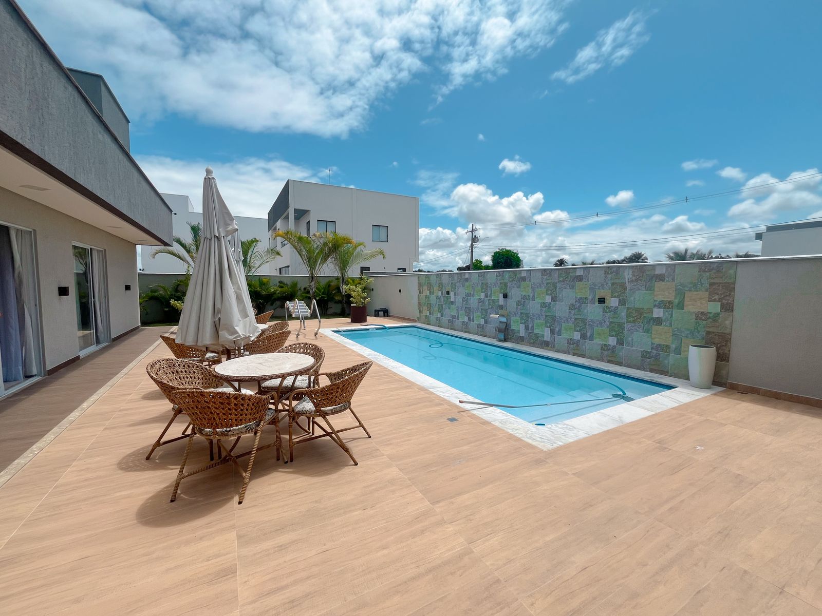 Foto do imóvel: Casa de Condomínio com 4 Quartos à Venda, 398 m² em Vale do Landirana (Abrantes) - Camaçari