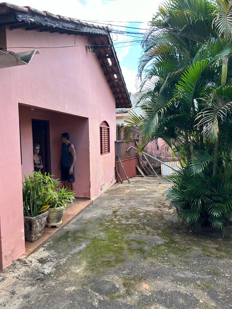 Imagem Casa com 3 Quartos à Venda, 211 m²em Jardim América - Goiânia