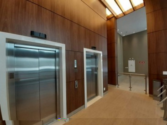 Sala Comercial à Venda, 32 m² em Pinheiros - São Paulo