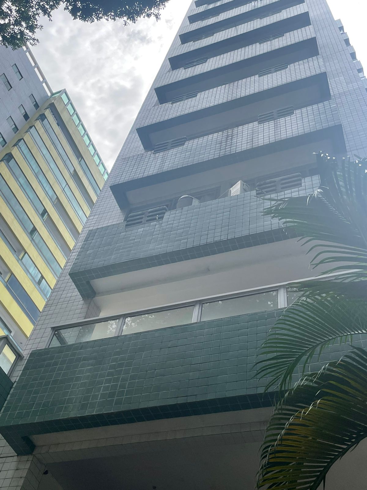 Imagem Apartamento com 3 Quartos à Venda ou Locação, 89 m² em Espinheiro - Recife
