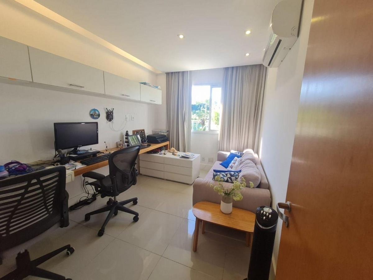 Imagem Apartamento com 4 Quartos à Venda, 263 m²em Camboinhas - Niterói