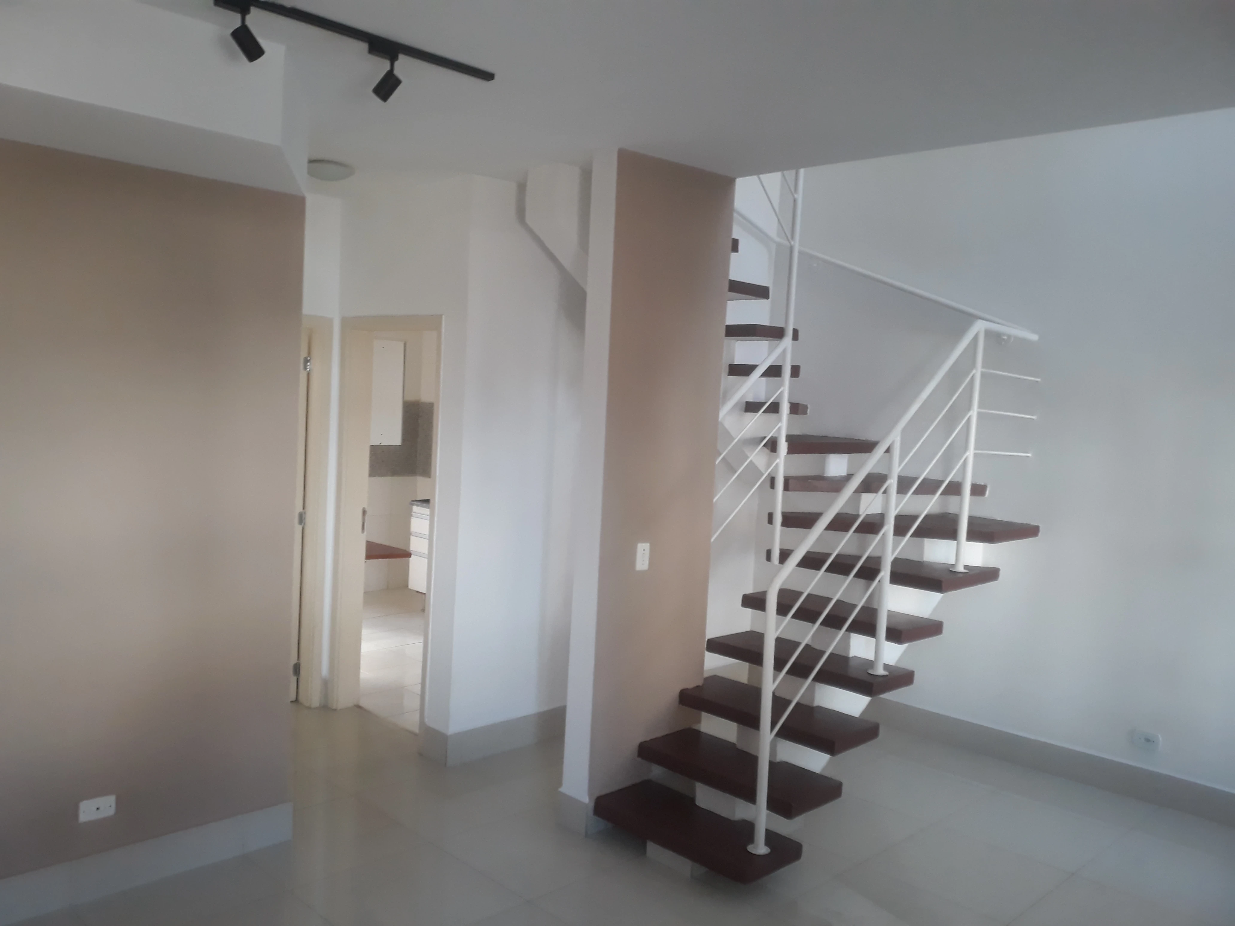 Casa de Condomínio com 3 Quartos para Alugar, 98 m² em Paisagem Renoir - Cotia