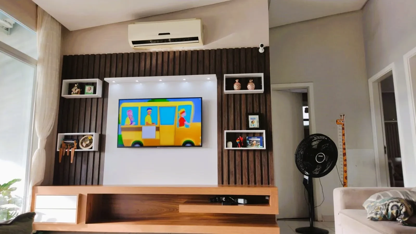 Foto do imóvel: Casa com 5 Quartos à Venda ou Locação, 303 m² em Planalto - Manaus