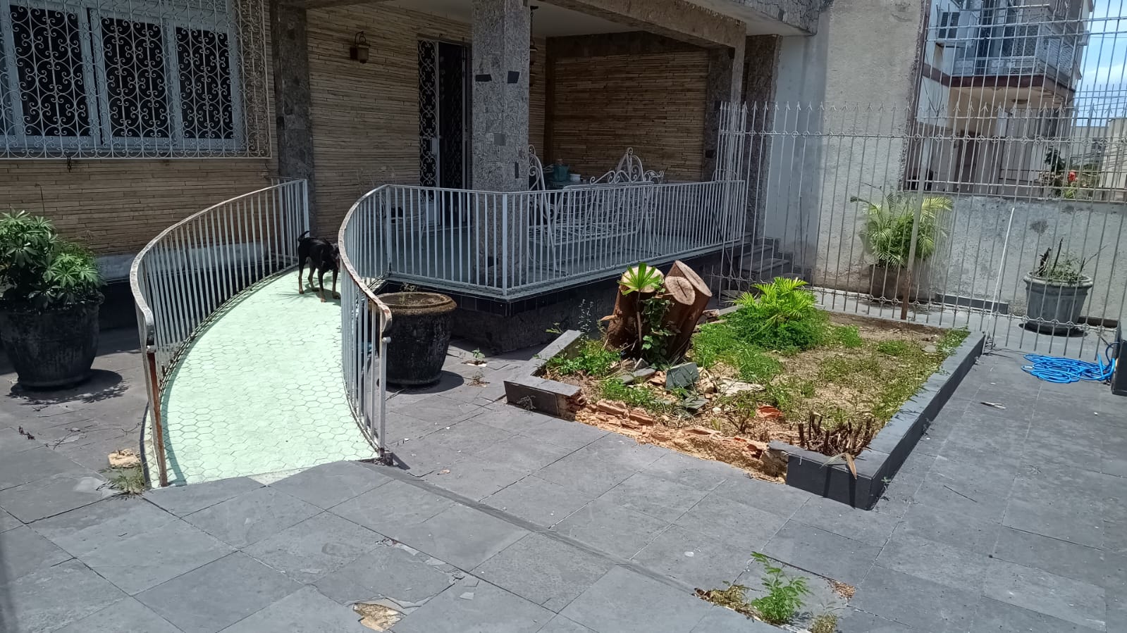 Imagem Casa com 5 Quartos à Venda, 300 m²em Moneró - Rio de Janeiro