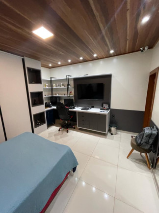Imagem Casa com 3 Quartos à Venda, 580 m² em Santissimo - Santarém