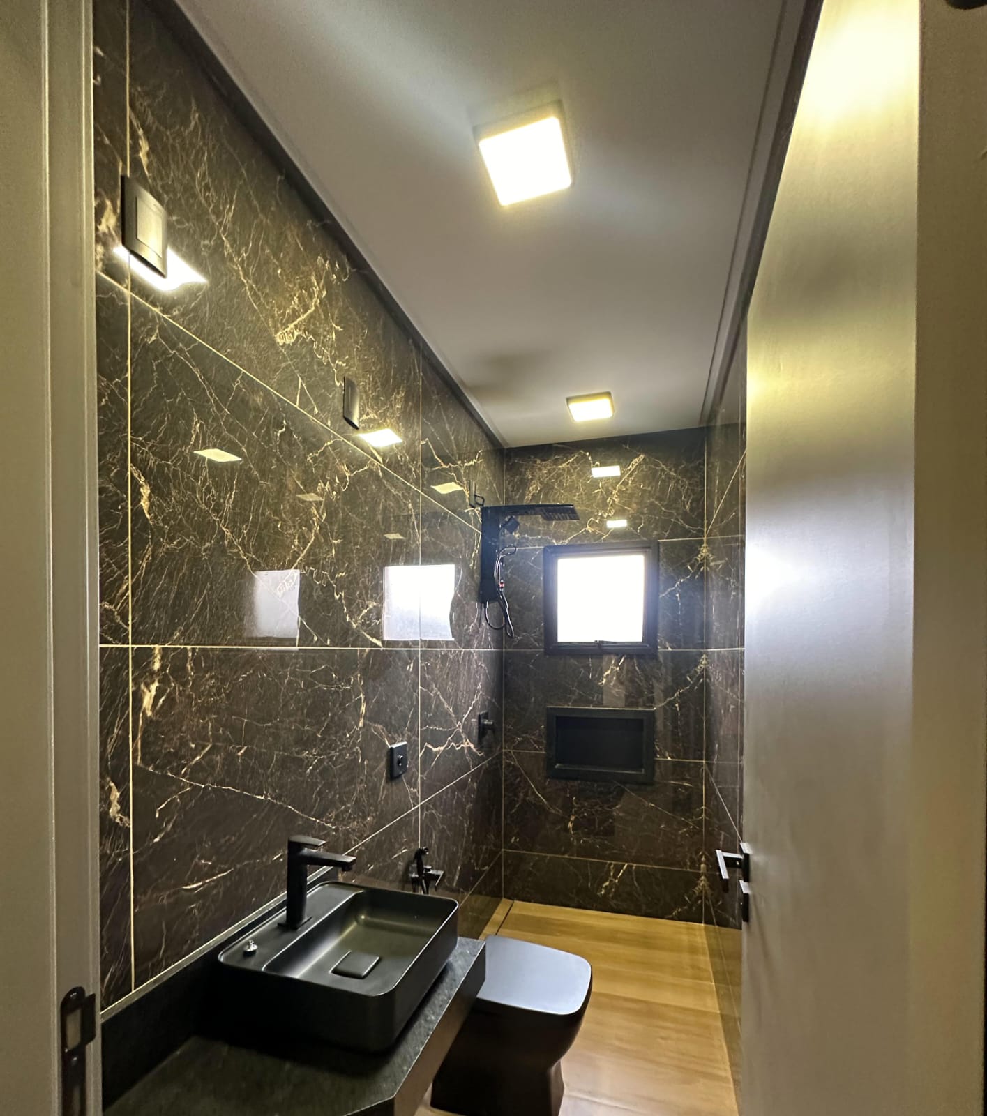 Imagem Casa de Condomínio com 4 Quartos à Venda, 288 m² em Jardins França - Goiânia