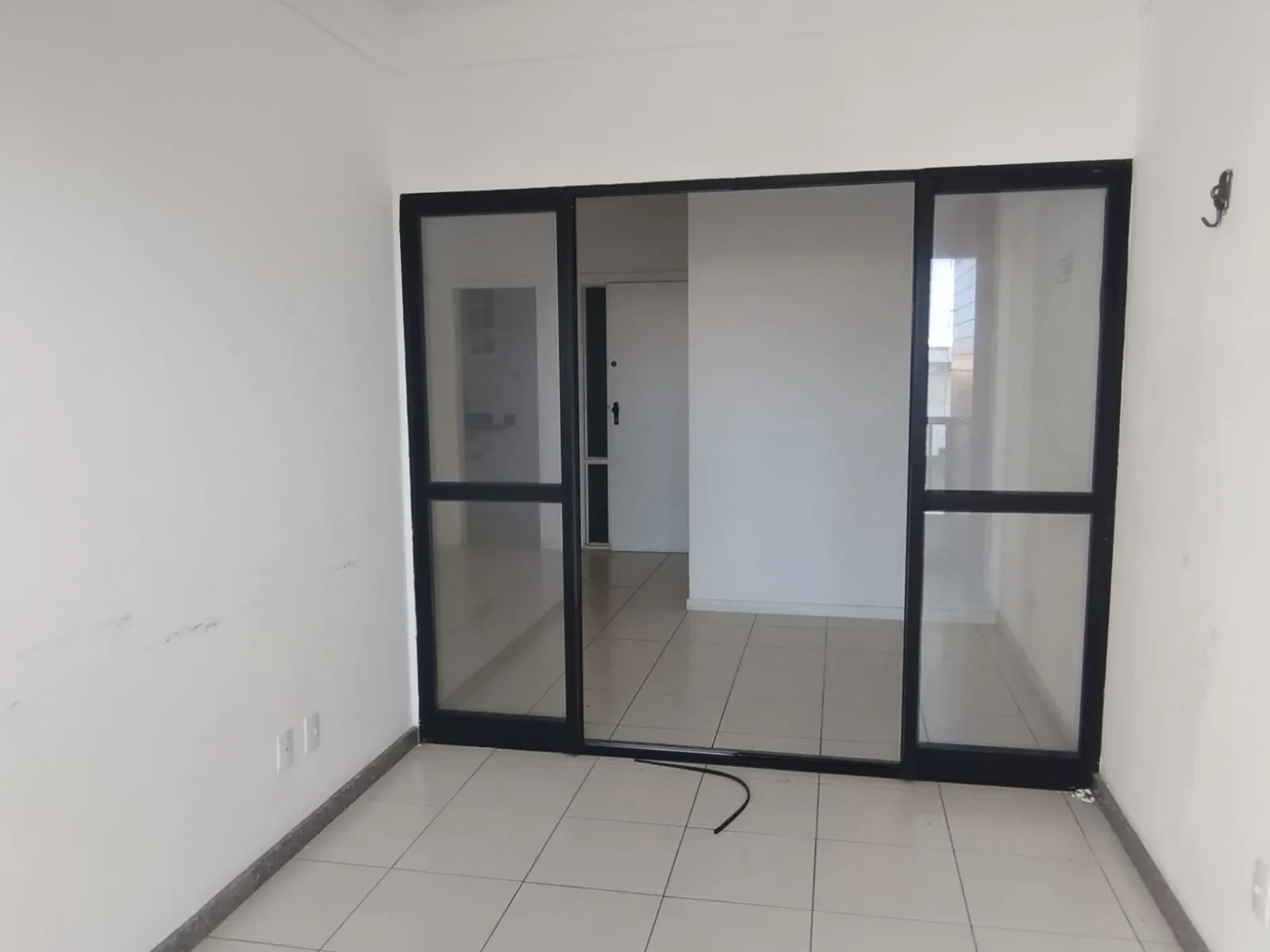 Imagem Apartamento com 3 Quartos à Venda, 80 metros em Stiep - Salvador