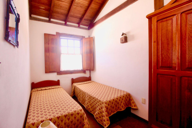 Imagem Casa com 3 Quartos à Venda,  em Centro  - Pirenópolis