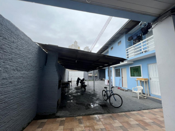Imagem Kitnet com 12 Quartos à Venda, 432 m² em Capoeiras - Florianópolis