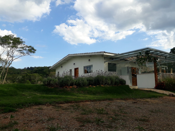Imagem Chácara com 8 Quartos à Venda, 702 metros em Jardim Santa Vitória (Canguera) - São Roque