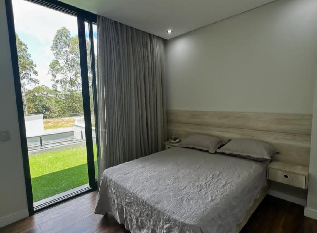 Foto do imóvel: Casa de Condomínio com 3 Quartos à Venda, 208 m² em Cézar de Souza - Mogi das Cruzes