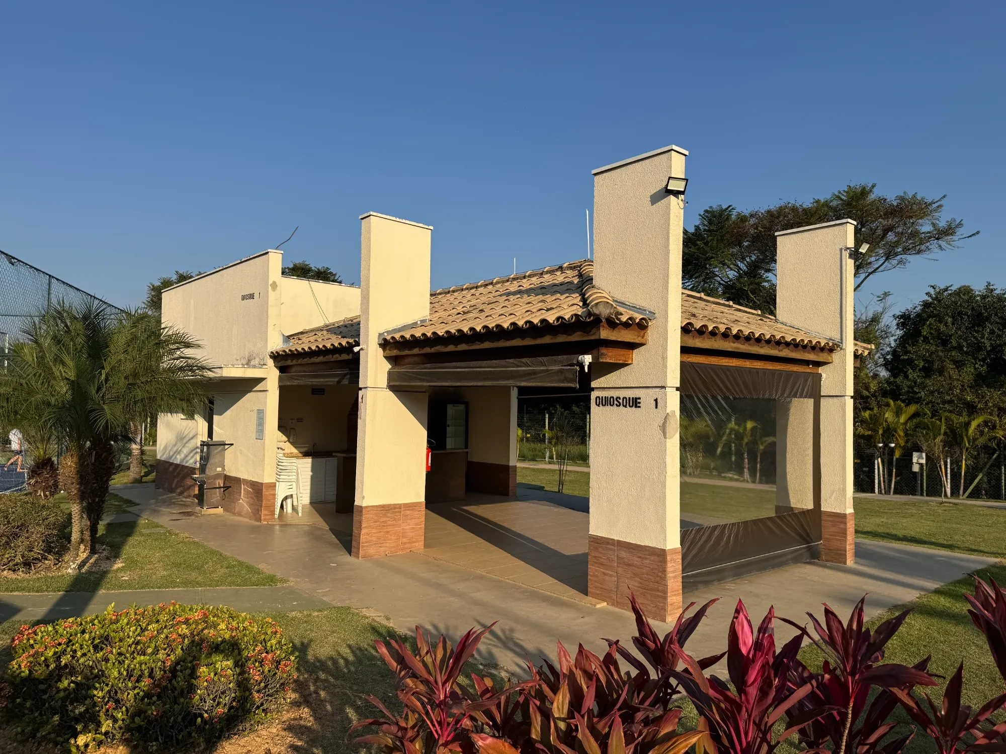 Imagem Casa de Condomínio com 3 Quartos à Venda ou Locação, 150 m² em Cajuru do Sul - Sorocaba