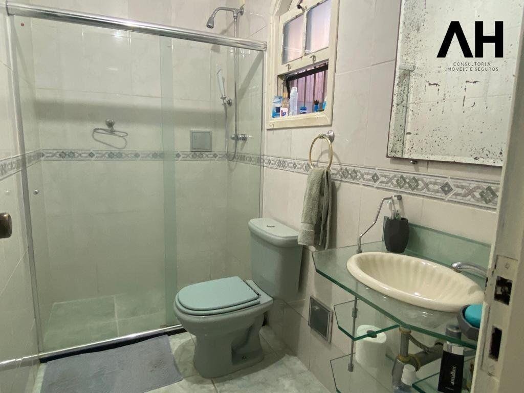 Imagem Casa com 3 Quartos à Venda, 360 m²em Piratininga - Niterói