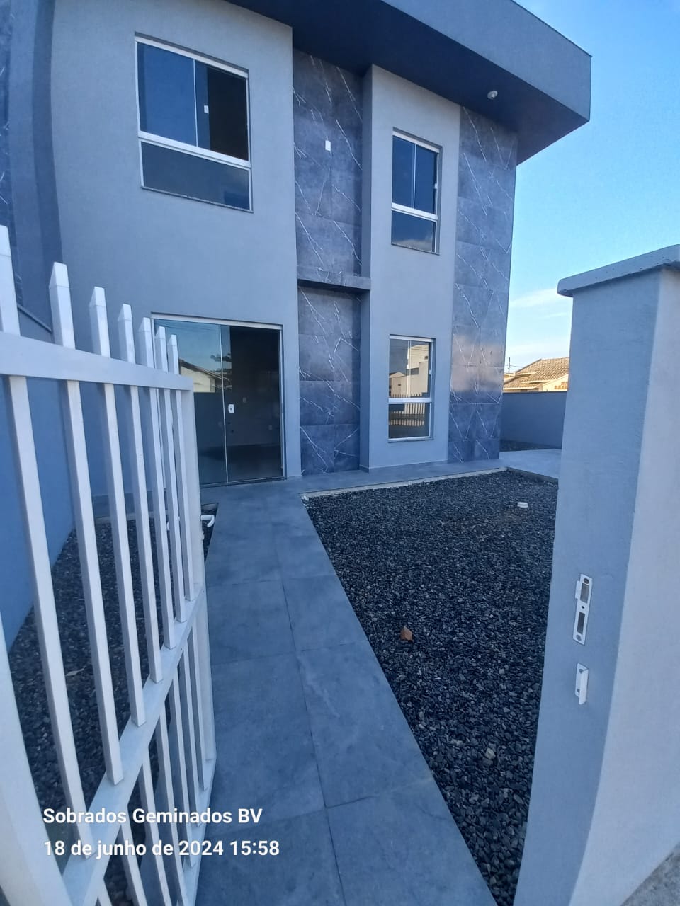 Imagem Sobrado com 2 Quartos à Venda, 65 m²em Quinta dos Açorianos  - Barra Velha