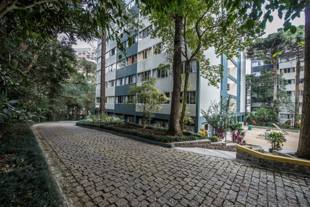 Condomínio Parque Residencial Pinheiros em Curitiba