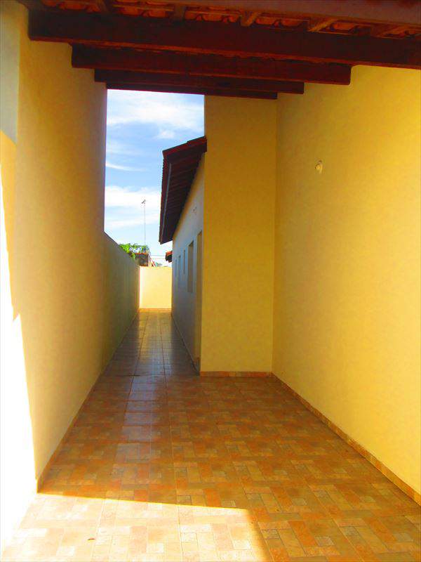 Imagem Casa com 2 Quartos à Venda, 70 m² em Itanhaém
